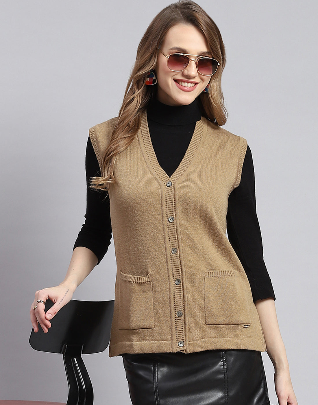 Women Brown Solid V Neck Sleeveless Cardigans
