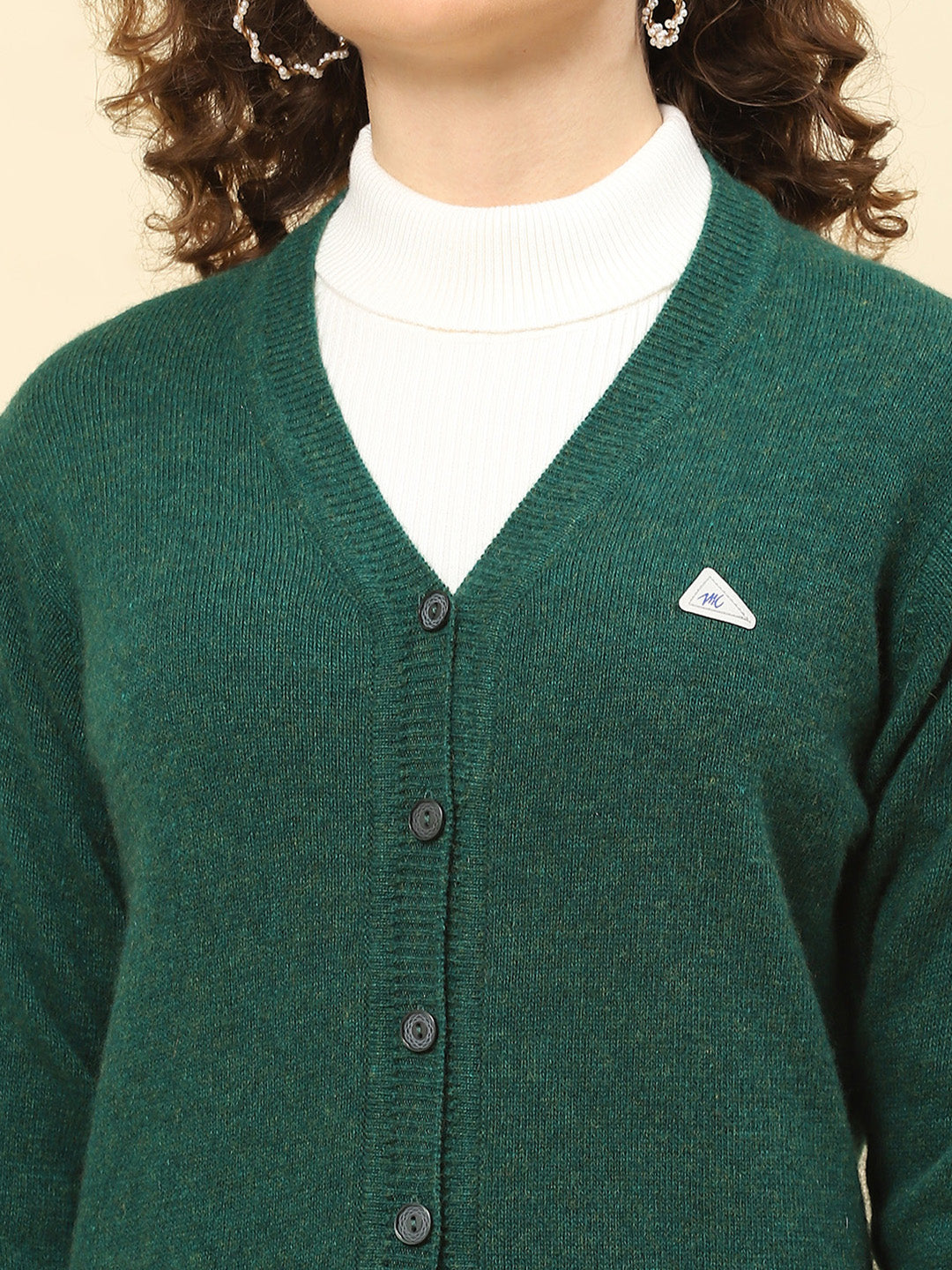 Women Green Solid V Neck Full Sleeve Cardigans