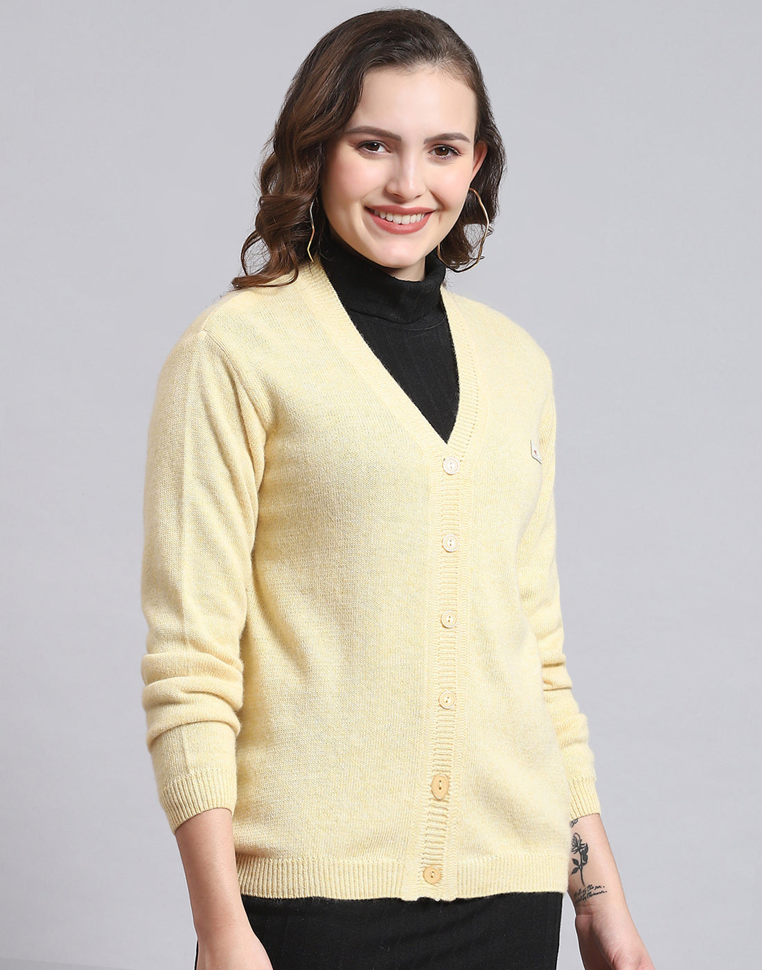Women Yellow Solid V Neck Full Sleeve Sweater