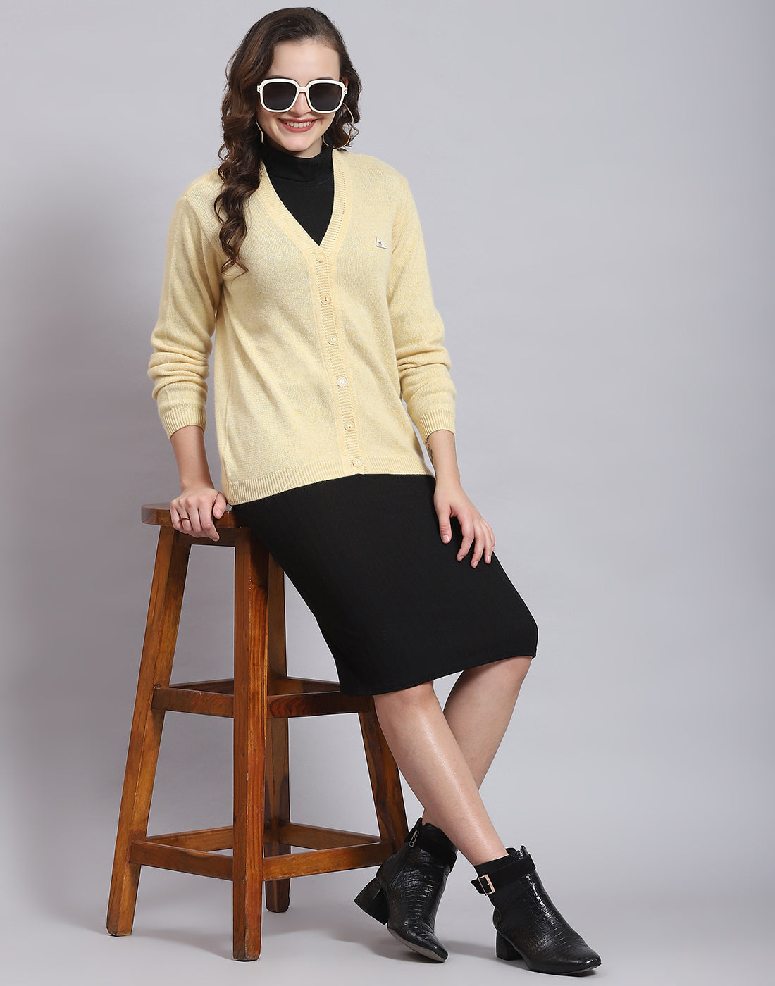 Women Yellow Solid V Neck Full Sleeve Sweater