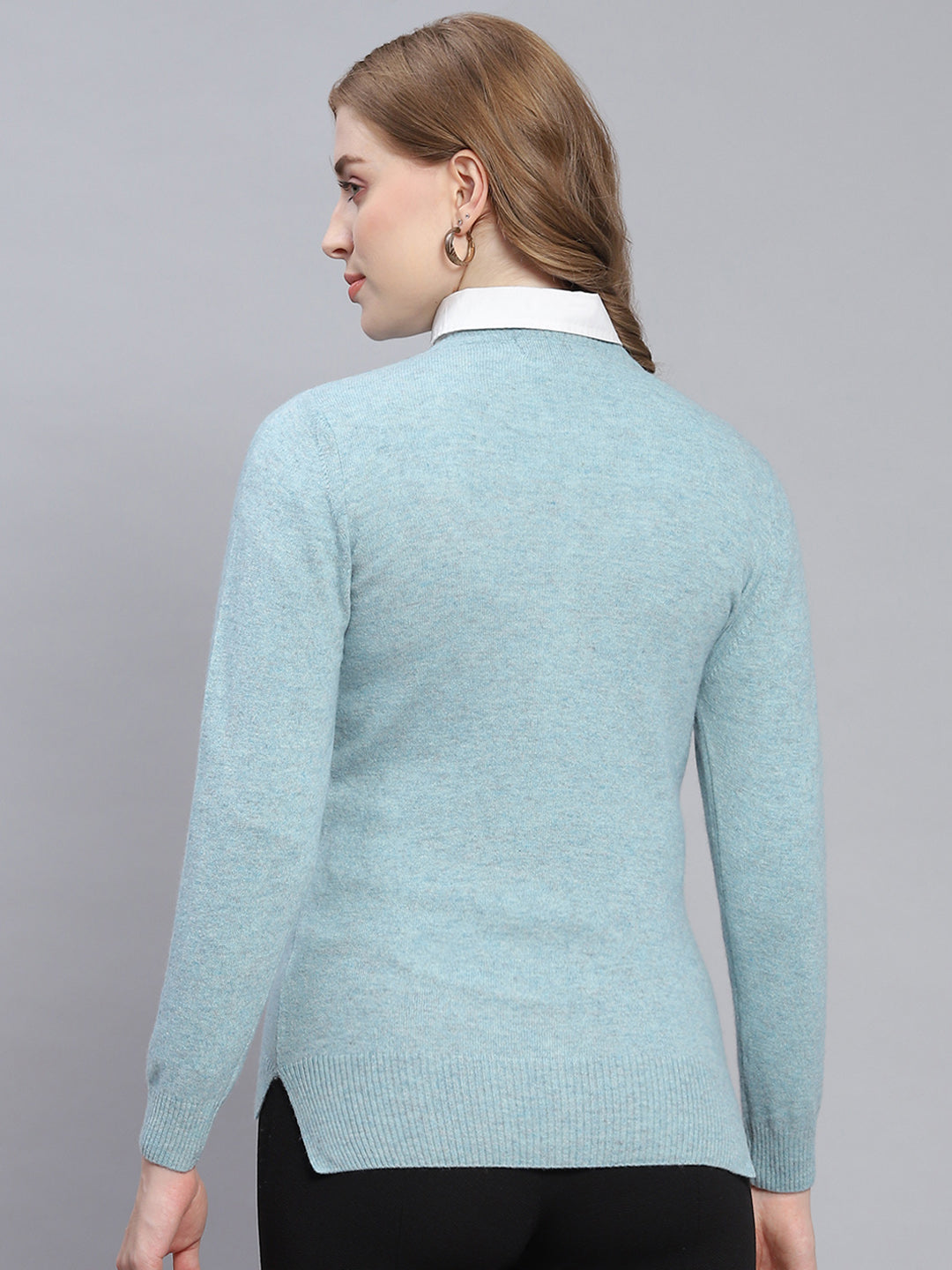 Women Blue Solid Round Neck Full Sleeve Cardigans