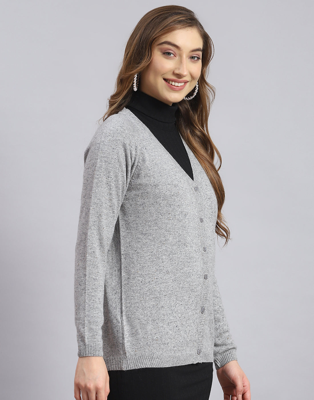 Women Grey Solid V Neck Full Sleeve Sweater