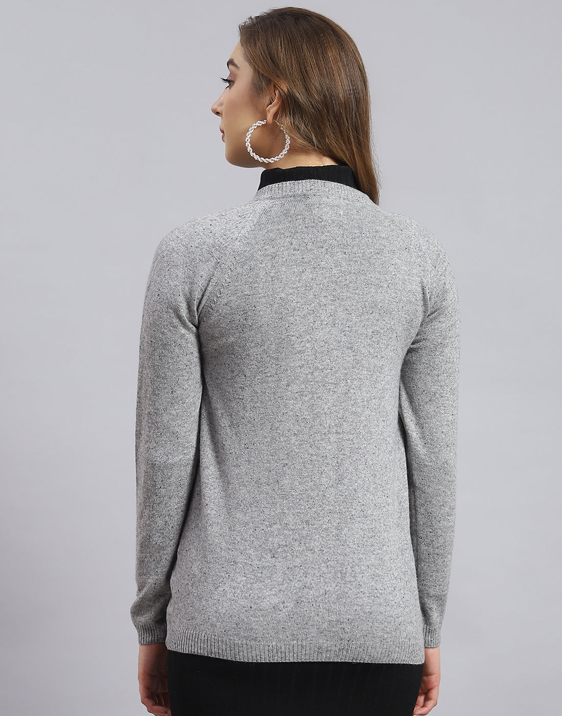 Women Grey Solid V Neck Full Sleeve Sweater