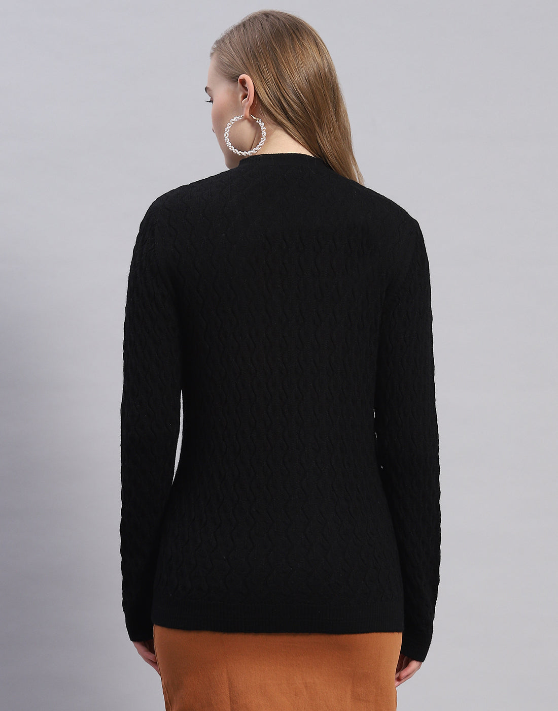 Women Black Solid V Neck Full Sleeve Cardigan