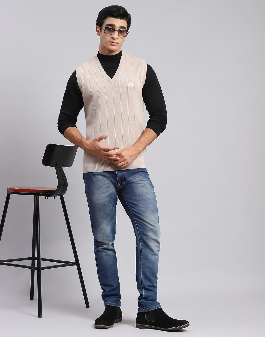 Men Beige Solid V Neck Sleeveless Sweaters/Pullovers