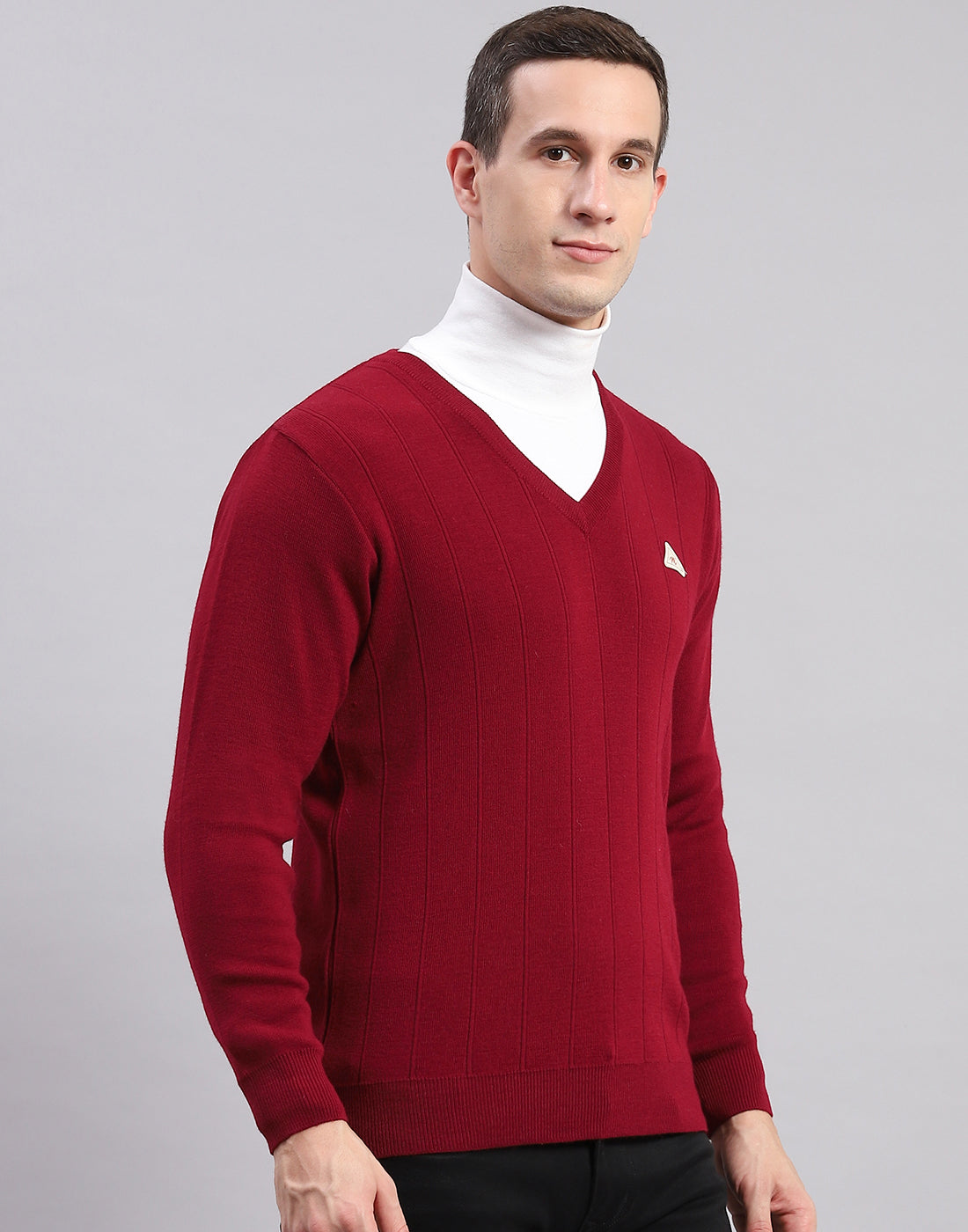 Men Maroon Solid V Neck Full Sleeve Sweaters/Pullovers