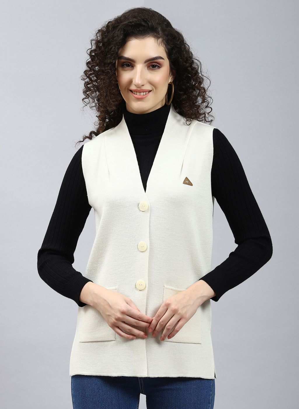 Women Off White Solid Pure wool Cardigan