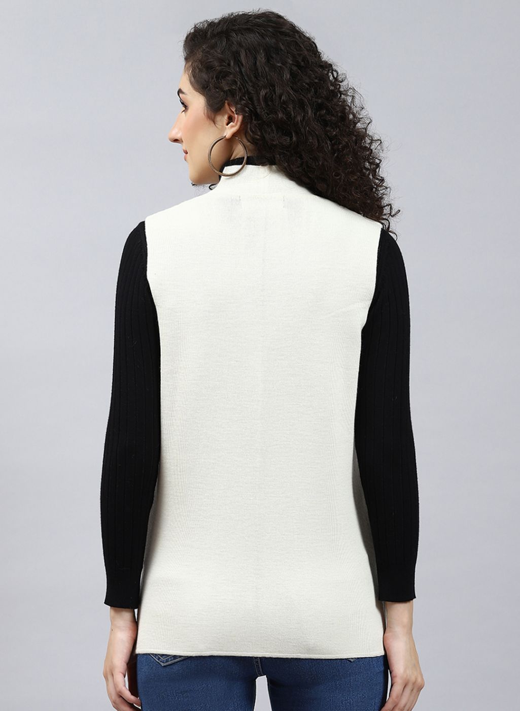 Women Off White Solid Pure wool Cardigan