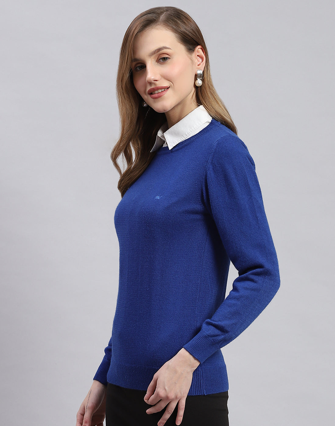 Women Blue Solid Round Neck Full Sleeve Sweater