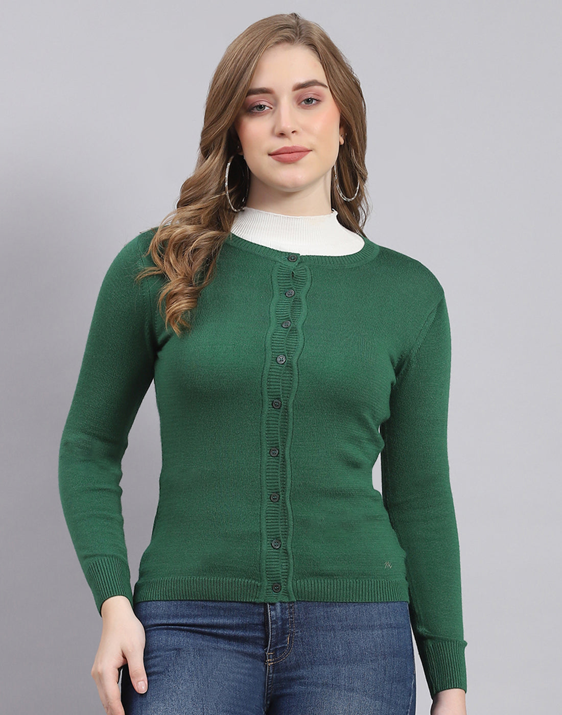 Women Green Solid Round Neck Full Sleeve Sweater