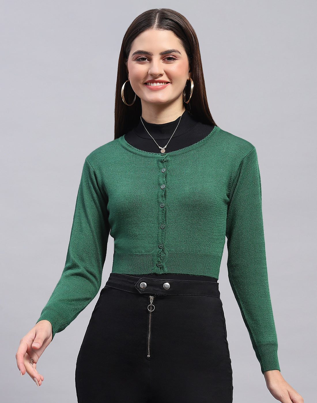 Women Green Solid Round Neck Full Sleeve Blouse