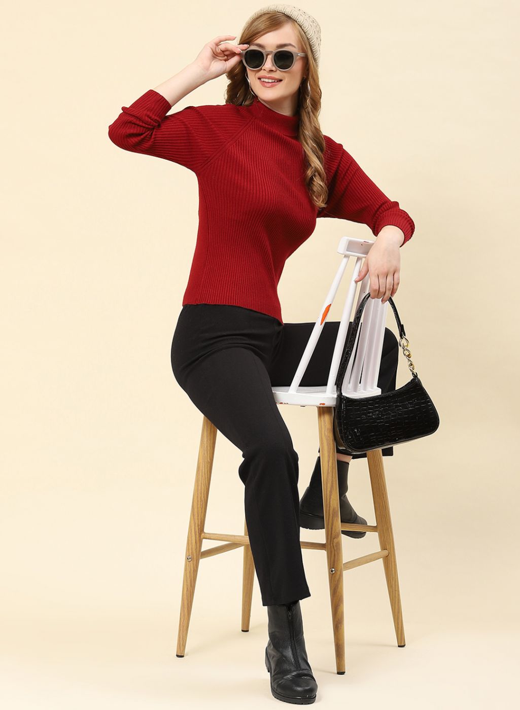 Women Maroon Solid Blend wool Sceavy