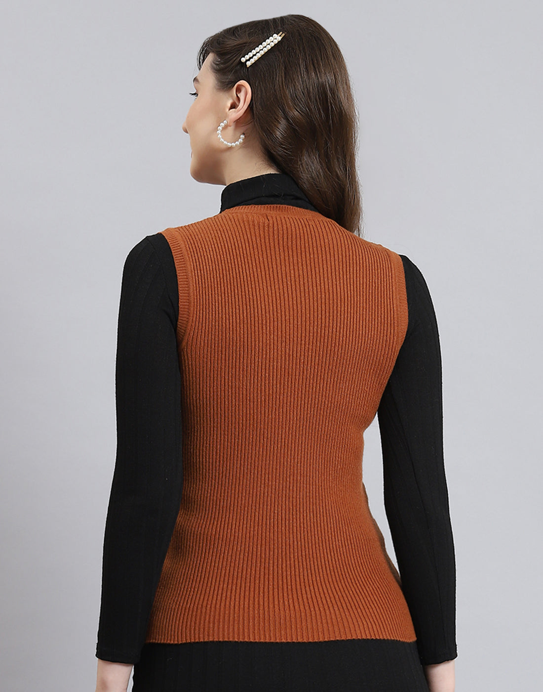 Women Rust Solid Round Neck Sleeveless Sweater