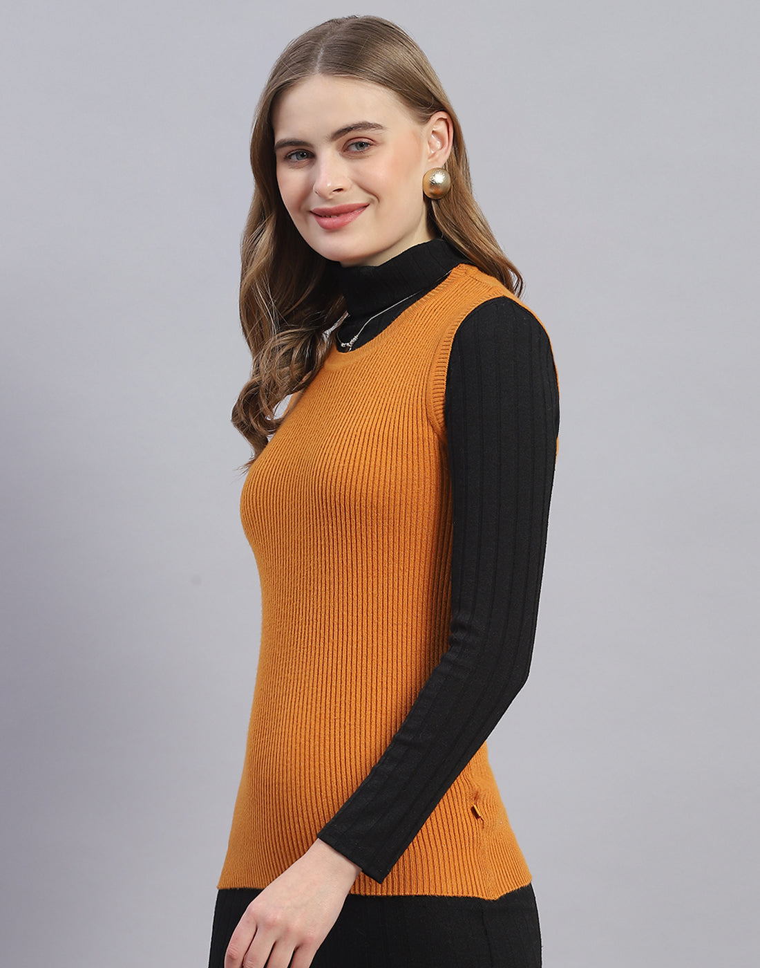 Women Mustard Solid Round Neck Sleeveless Sweater