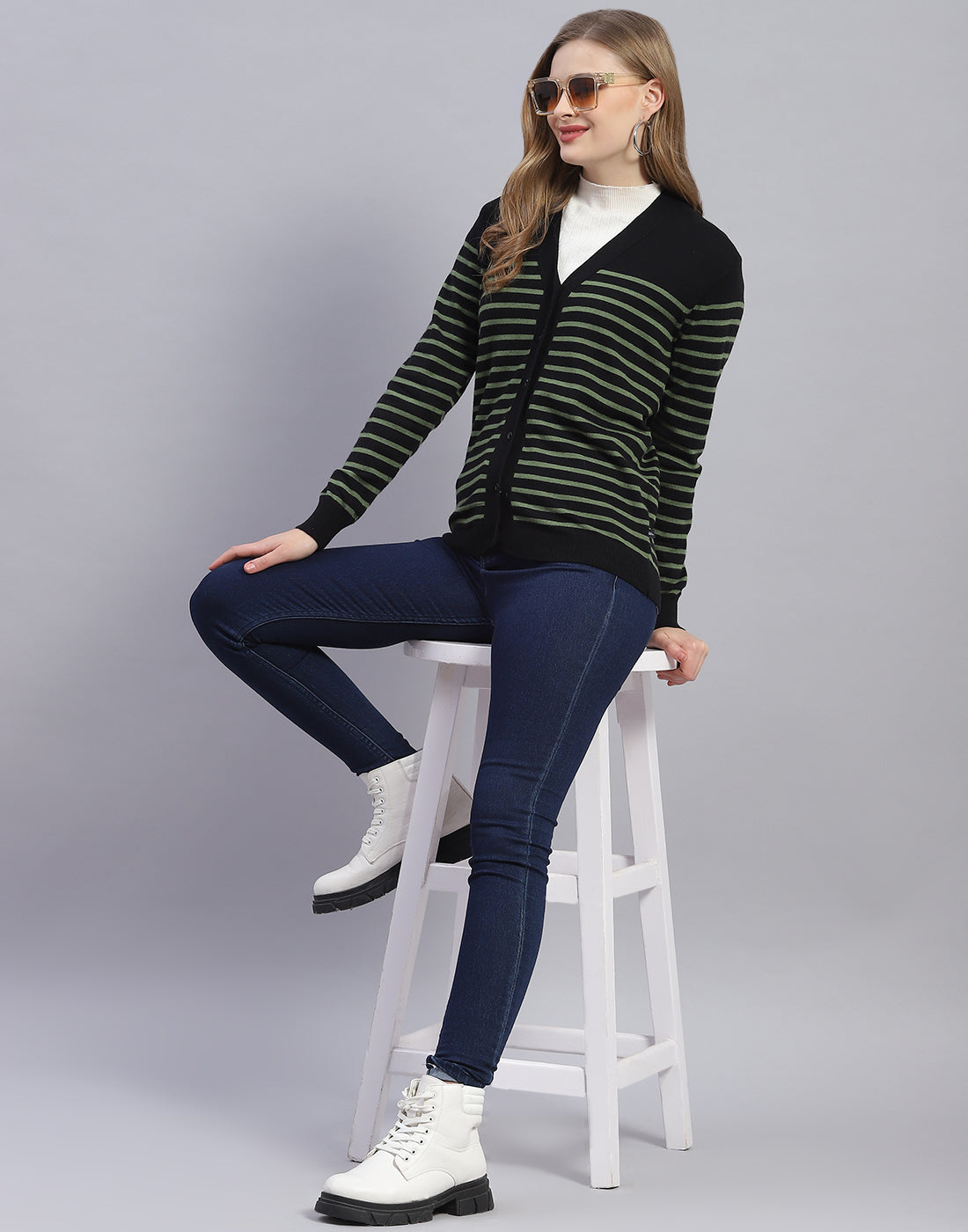 V-Neck Cardigan Black Emblem