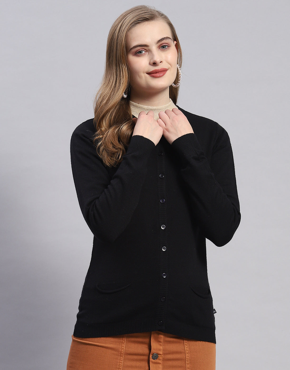 Women Black Solid Round Neck Full Sleeve Cardigan