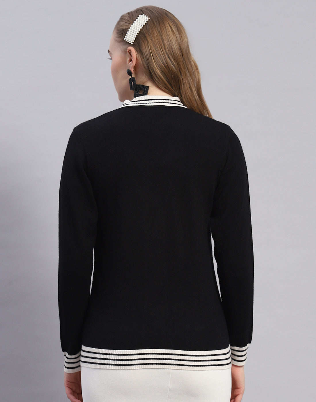 Women Black Solid V Neck Full Sleeve Cardigan