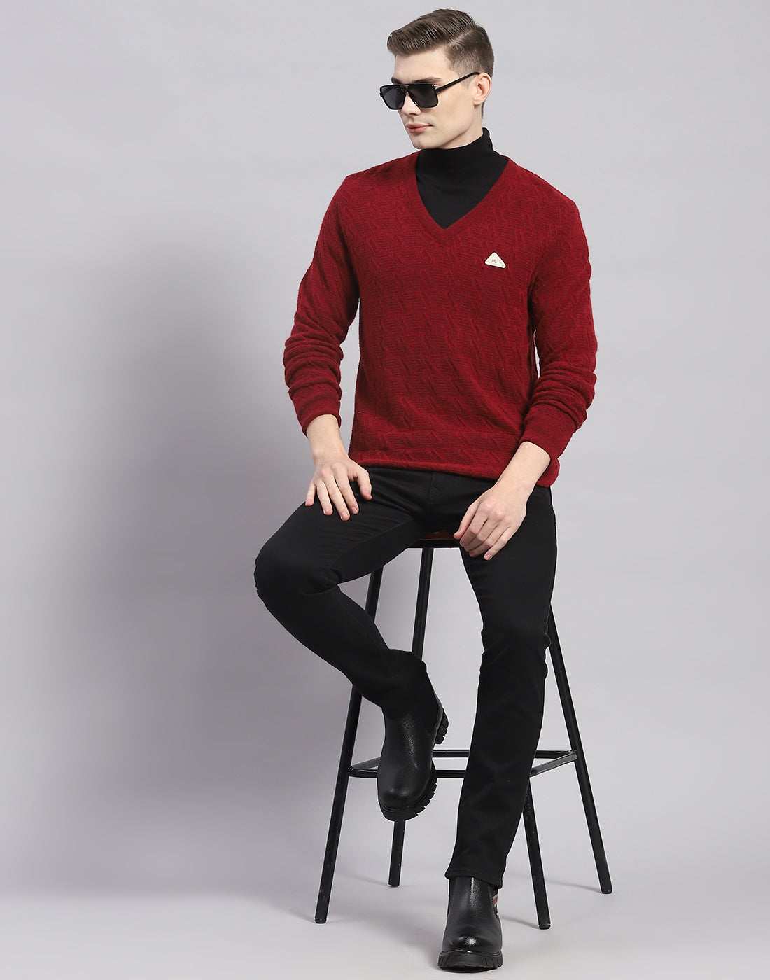 Men Maroon Solid V Neck Full Sleeve Pullover