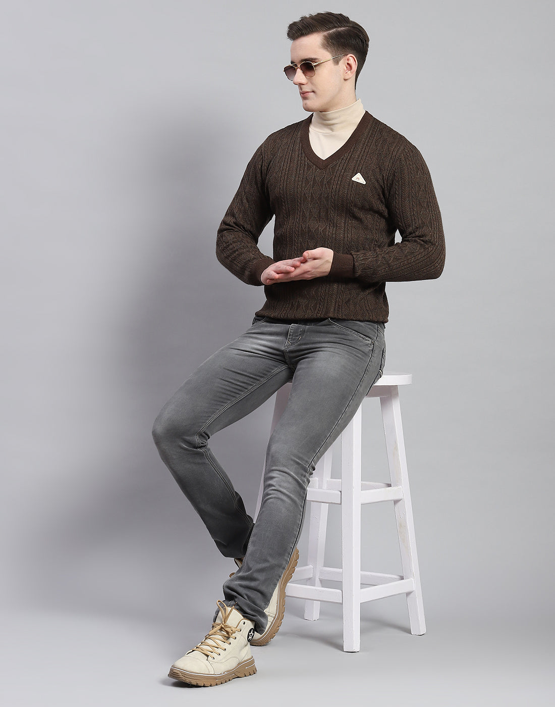 Men Brown Self Design V Neck Full Sleeve Pullover