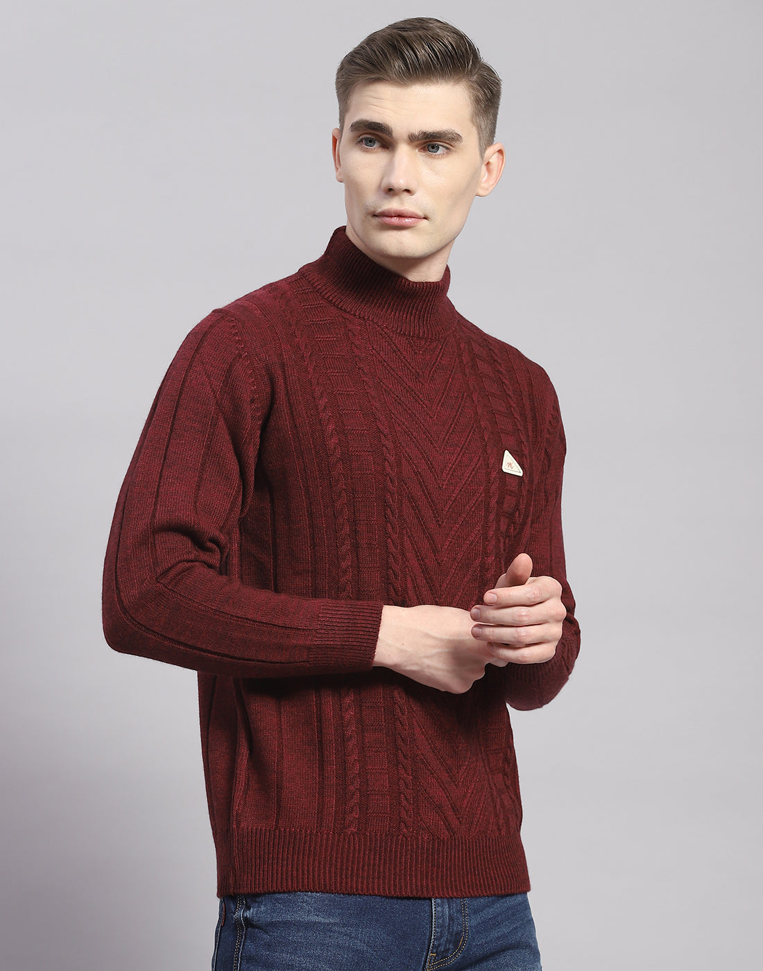 Men Maroon Solid T Neck Full Sleeve Pullover