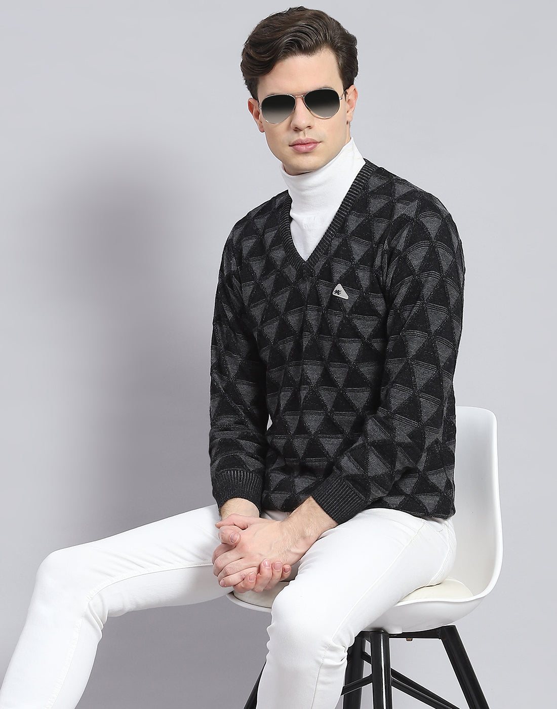 Men Black Self Design V Neck Full Sleeve Pullover