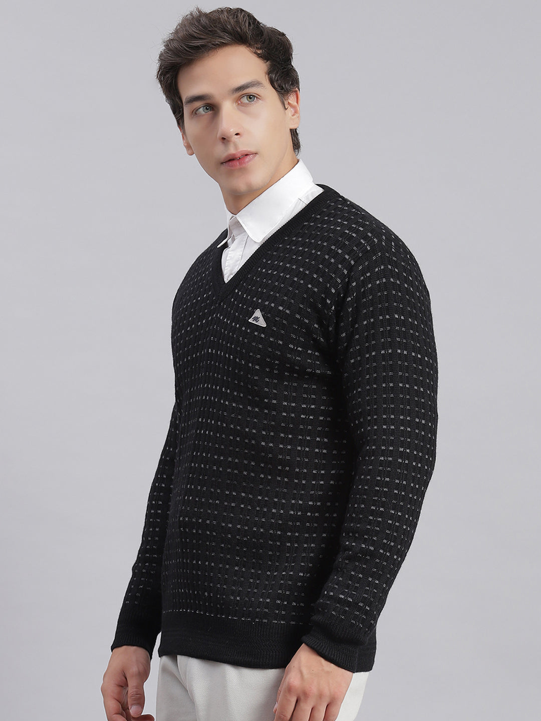 Men Black Self Design V Neck Full Sleeve Sweaters/Pullovers