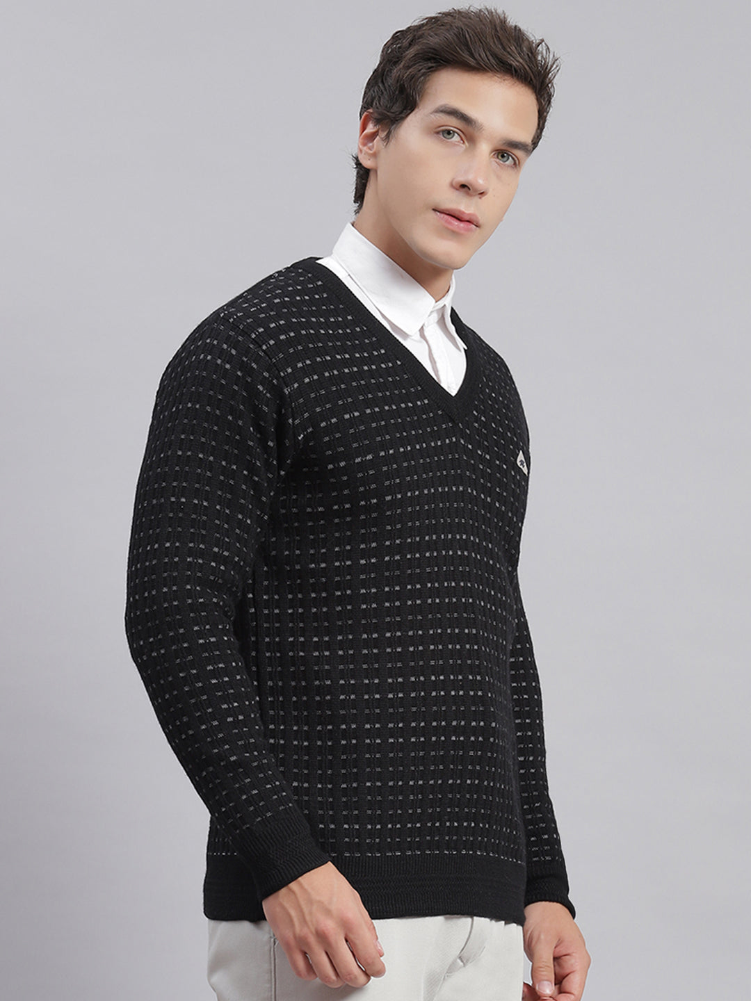 Men Black Self Design V Neck Full Sleeve Sweaters/Pullovers