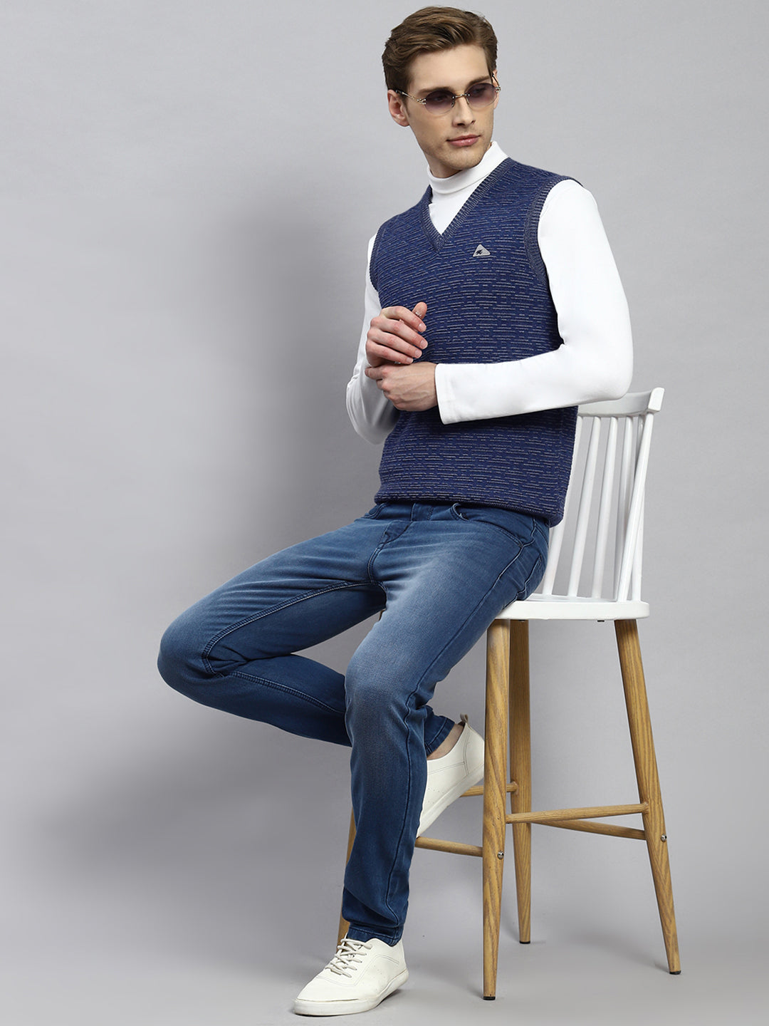 Men Blue Jaquard Sweater