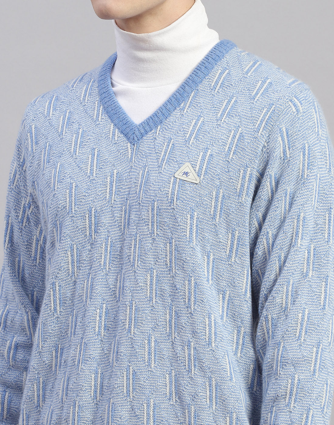 Men Blue Solid V Neck Full Sleeve Pullover