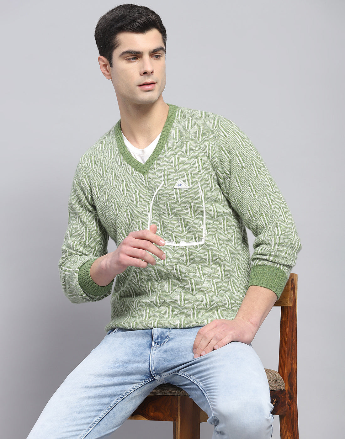 Men Green Self Design V Neck Full Sleeve Pullover