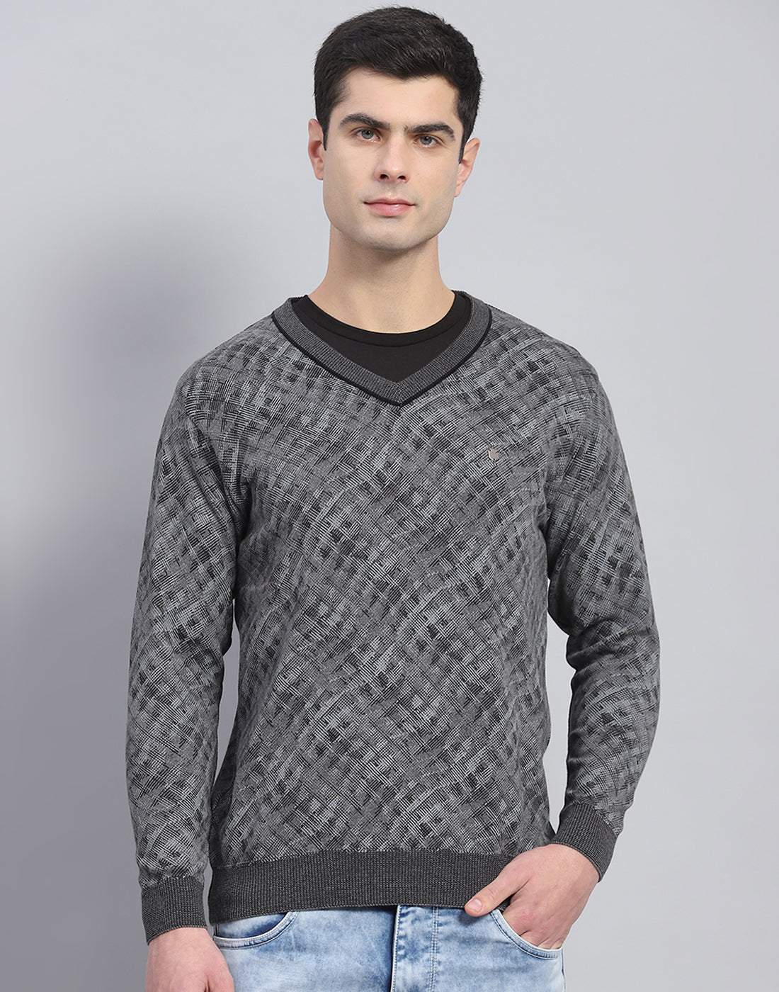 Men Grey Self Design V Neck Full Sleeve Pullover