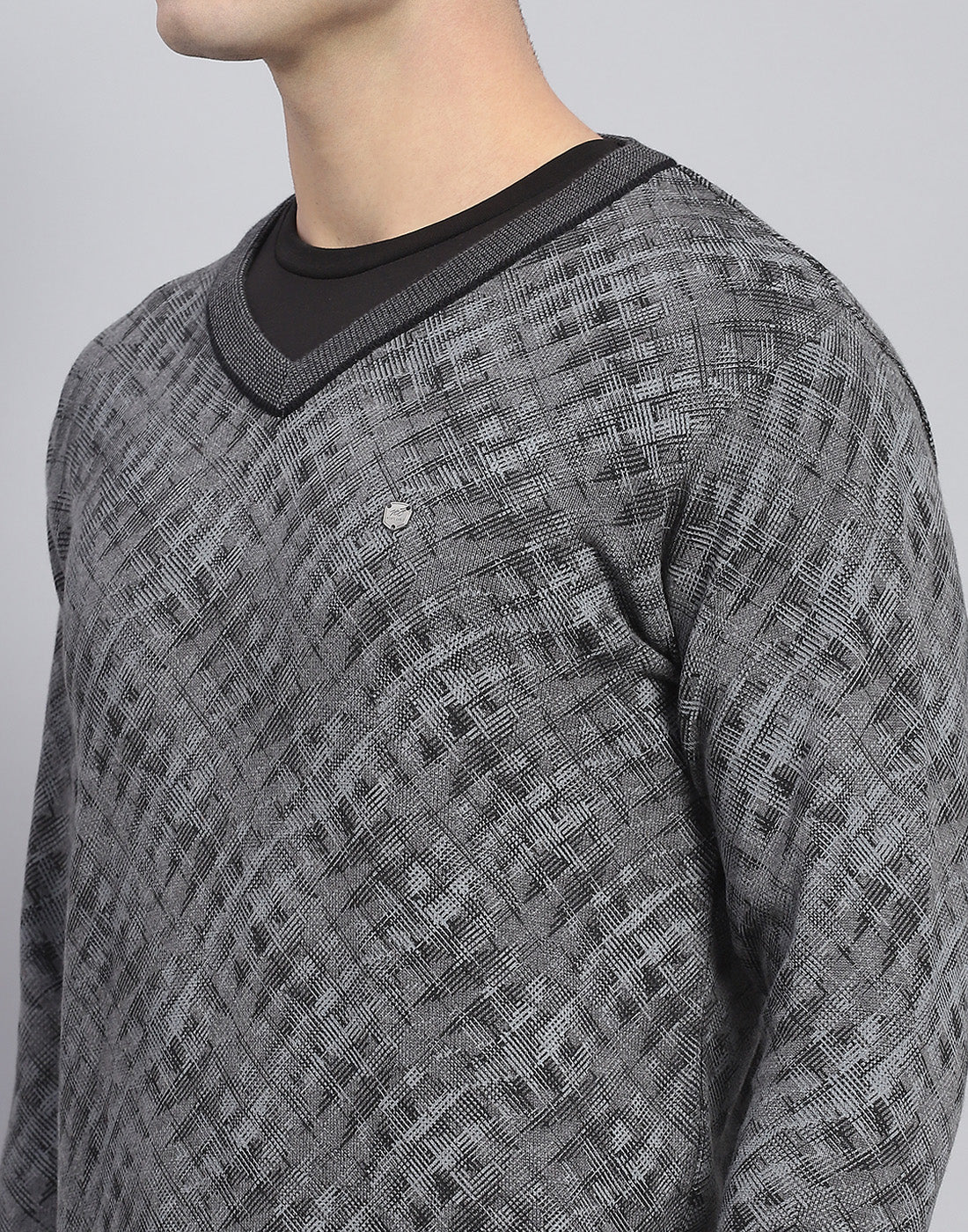 Men Grey Self Design V Neck Full Sleeve Pullover