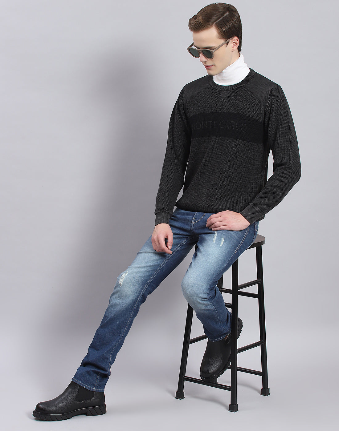 Men Grey Self Design Round Neck Full Sleeve Sweater