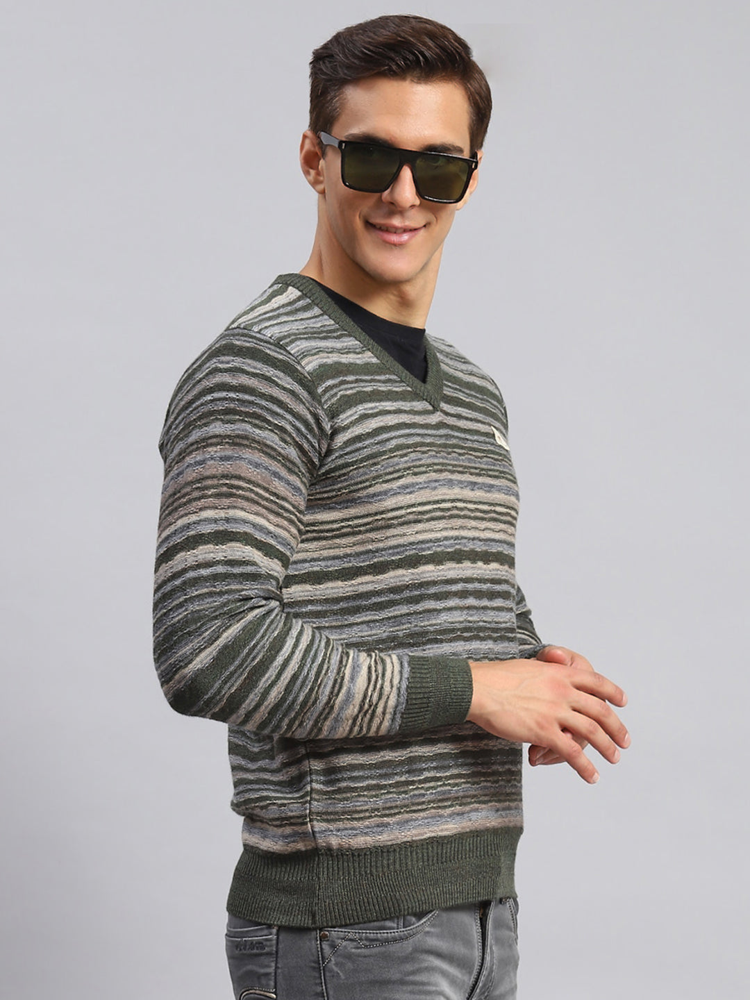 Men Multicolor Self Design V Neck Full Sleeve Sweaters/Pullovers