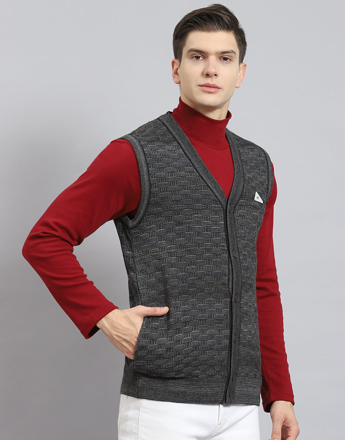 Men Grey Self Design V Neck Sleeveless Sweater