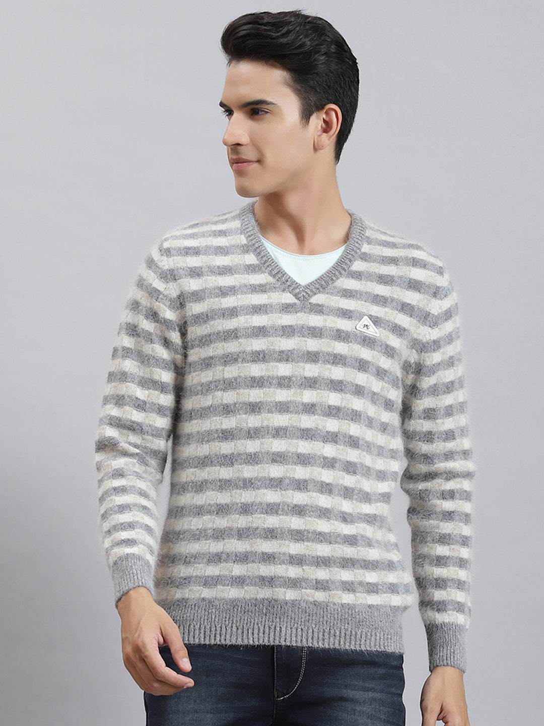 Men Grey Self Design V Neck Full Sleeve Sweaters/Pullovers