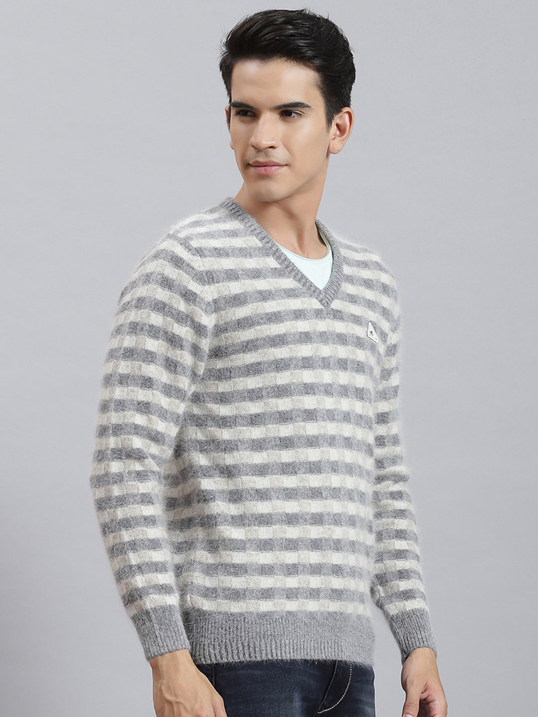 Men Grey Self Design V Neck Full Sleeve Sweaters/Pullovers