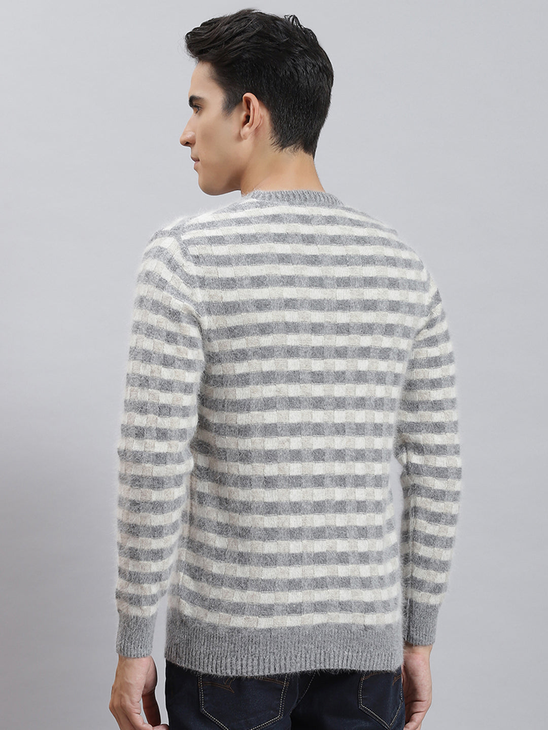 Men Grey Self Design V Neck Full Sleeve Sweaters/Pullovers