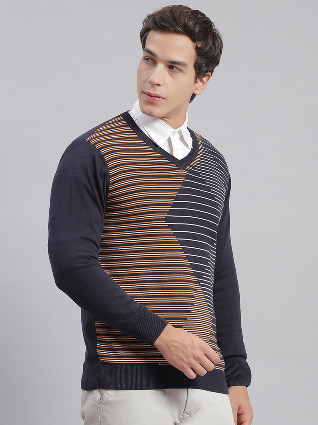 Men Navy Blue Self Design V Neck Full Sleeve Sweaters/Pullovers