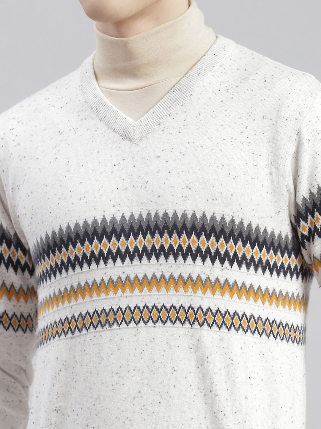 Men Off White Self Design V Neck Full Sleeve Sweaters/Pullovers