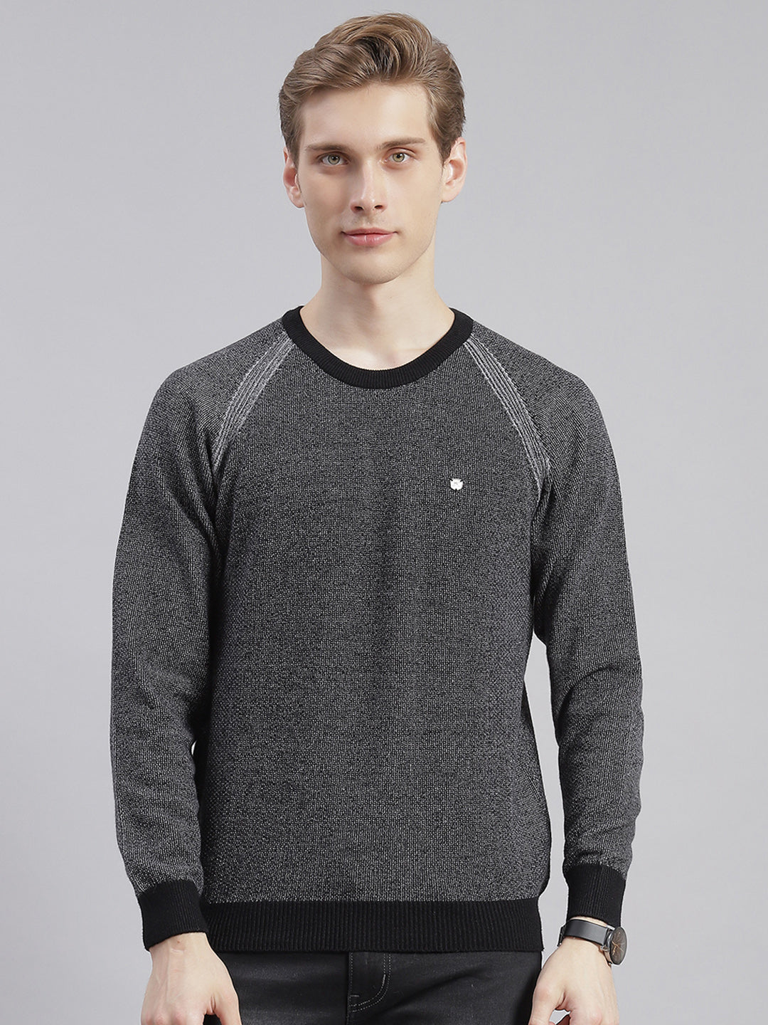 Men Black Solid Round Neck Full Sleeve Sweaters/Pullovers