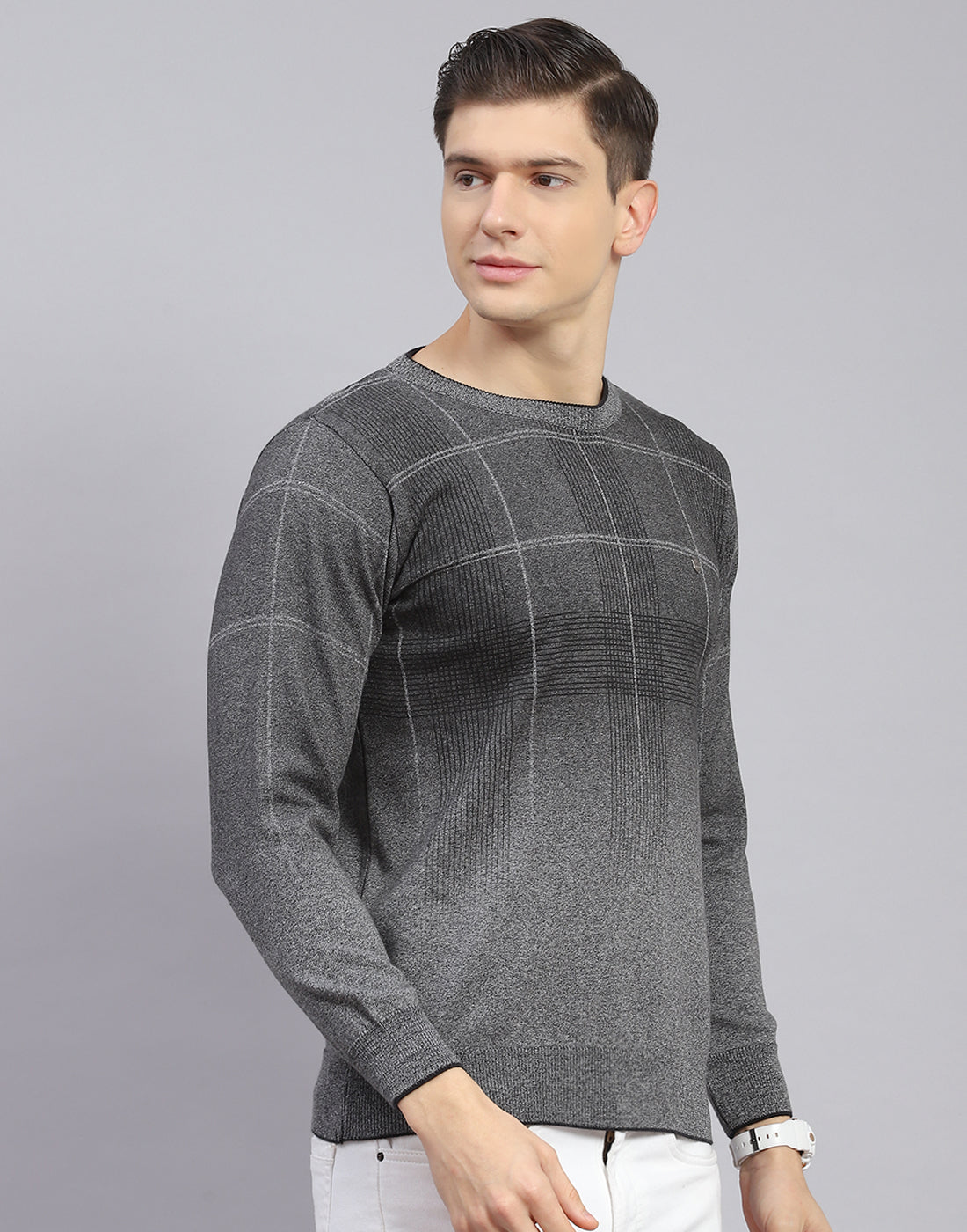 Men Grey Solid Round Neck Full Sleeve Sweater