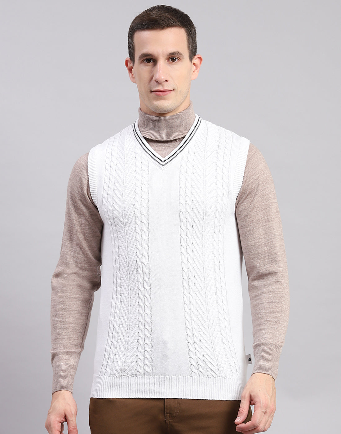 Men White Self Design V Neck Sleeveless Sweaters/Pullovers