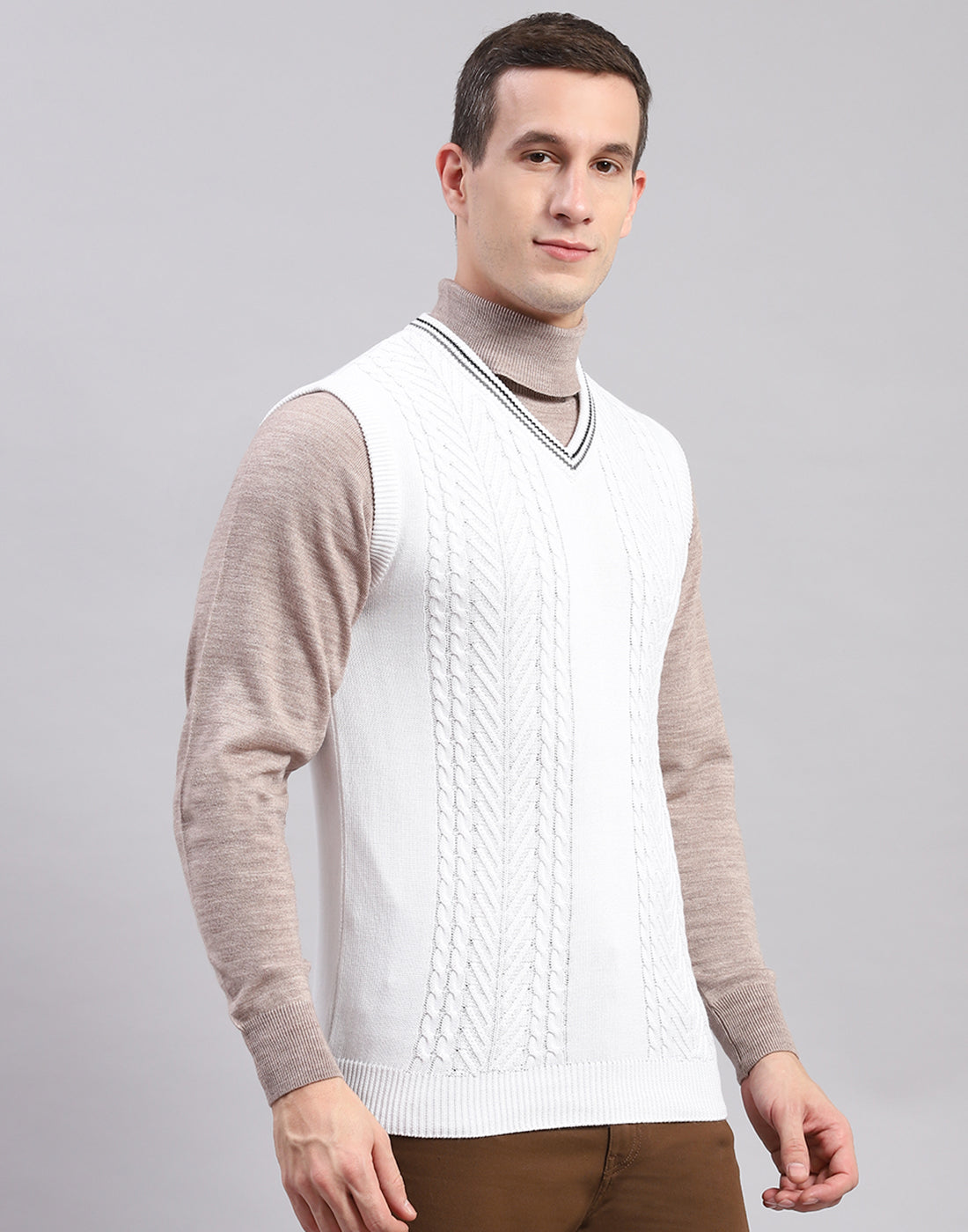 Men White Self Design V Neck Sleeveless Sweaters/Pullovers
