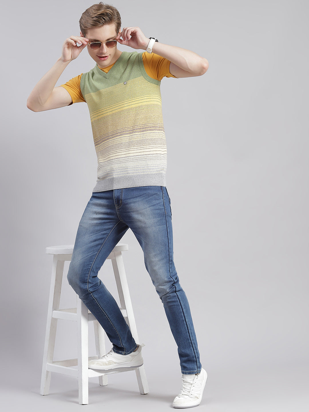 Men Olive Stripe V Neck Sleeveless Sweaters/Pullovers