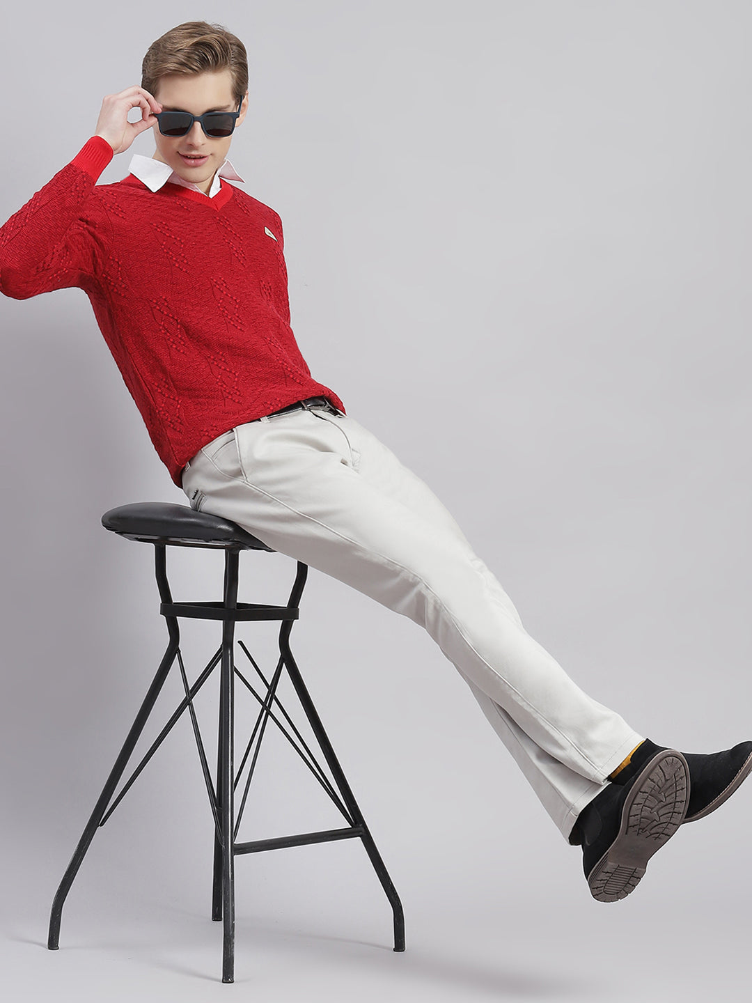 Men Red Self Design V Neck Full Sleeve Sweaters/Pullovers