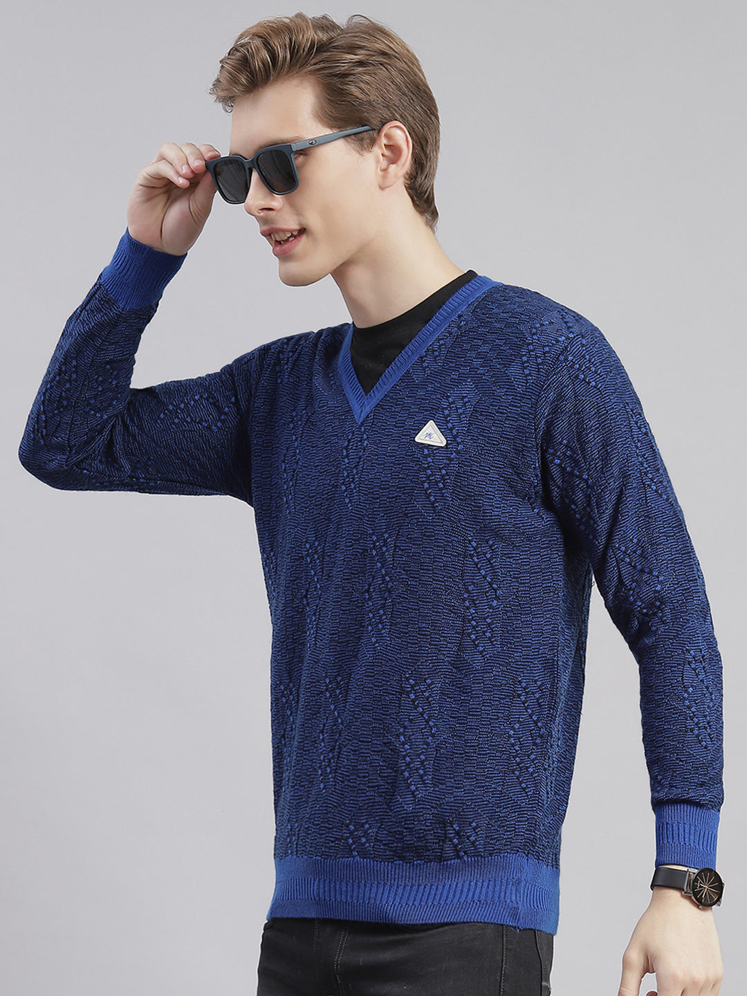 Men Blue Self Design V Neck Full Sleeve Sweaters/Pullovers