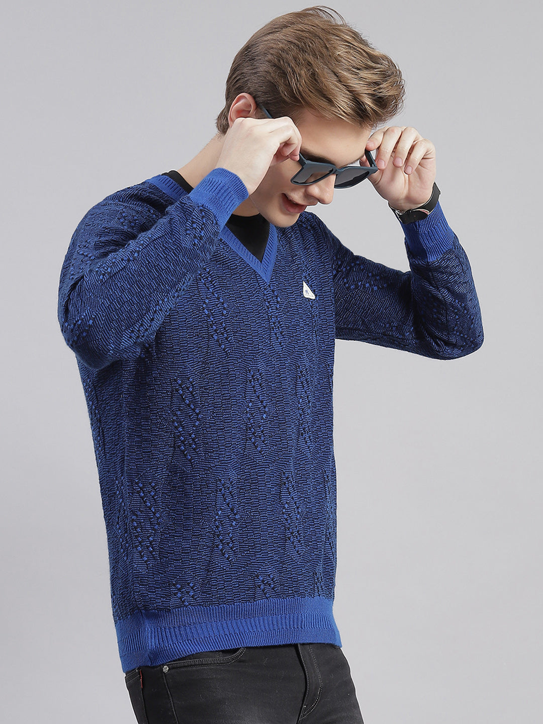 Men Blue Self Design V Neck Full Sleeve Sweaters/Pullovers