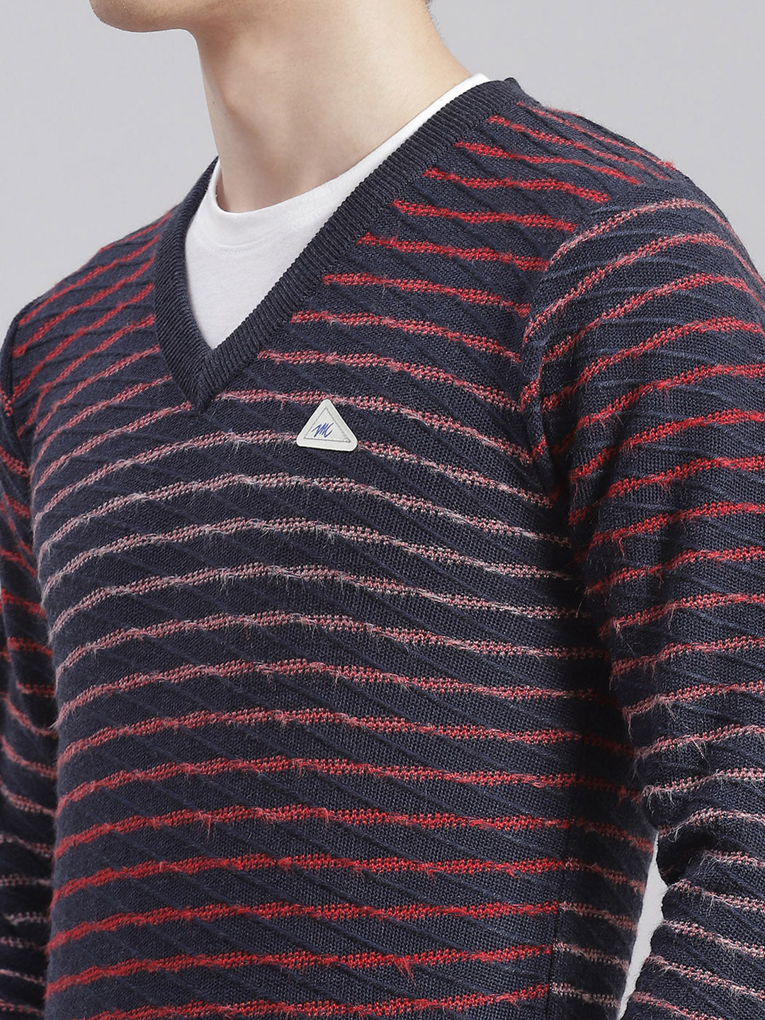Men Navy Blue Stripe V Neck Full Sleeve Sweaters/Pullovers