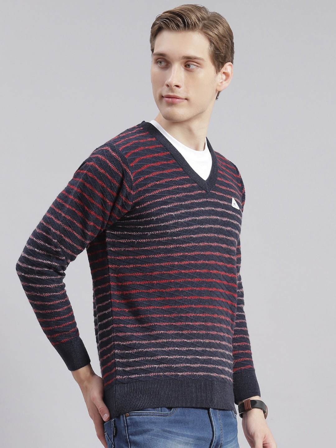 Men Navy Blue Stripe V Neck Full Sleeve Sweaters/Pullovers
